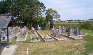 神戸市西区にある墓地、岩岡宮近墓地